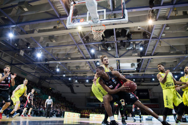 利尼的视角 利尼的视角