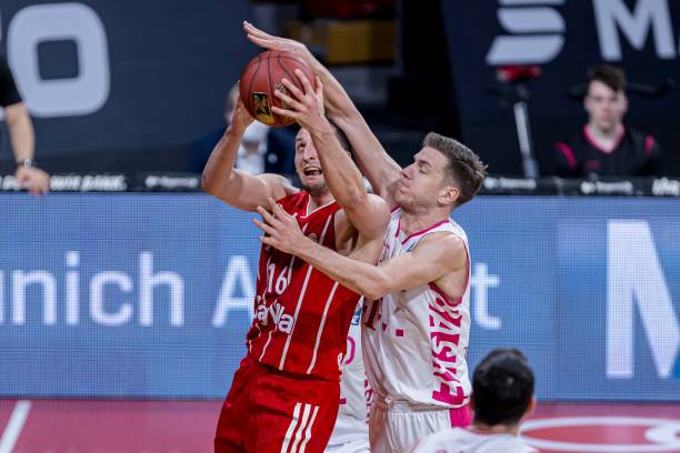 历史性的一 历史性的一